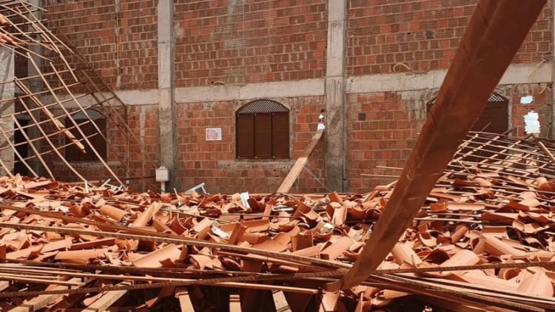 Teto de igreja em construção desaba em Mossoró￼