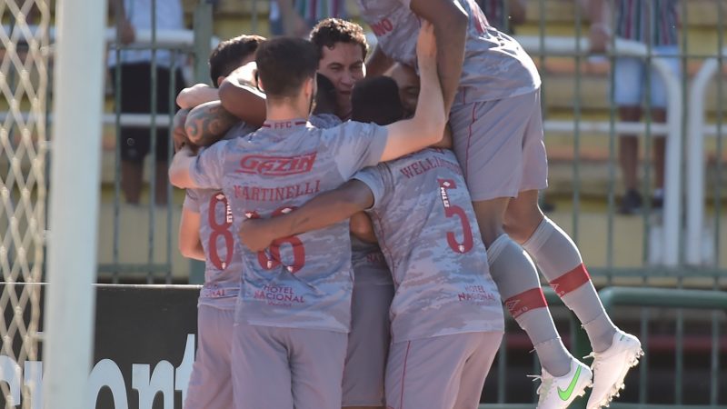 Fluminense goleia Resende e assegura título da Taça Guanabara