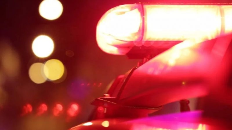 Homem mata namorado da ex, se esconde dentro de guarda-roupa e acaba preso