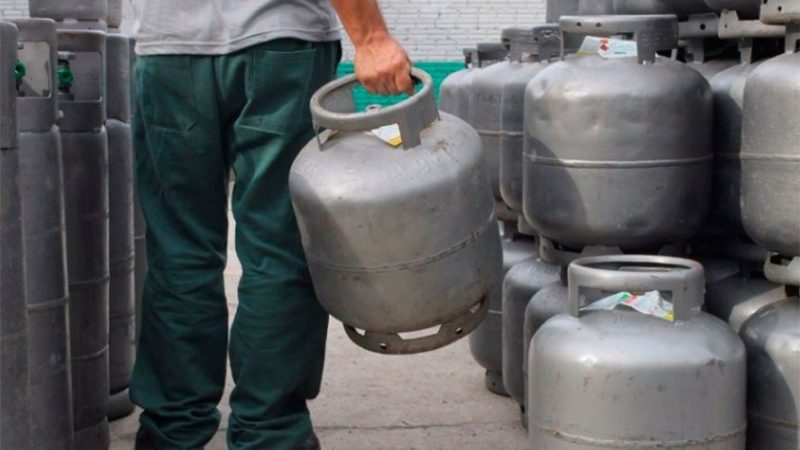 Petrobras sobe preços de gasolina, diesel e gás de cozinha amanhã