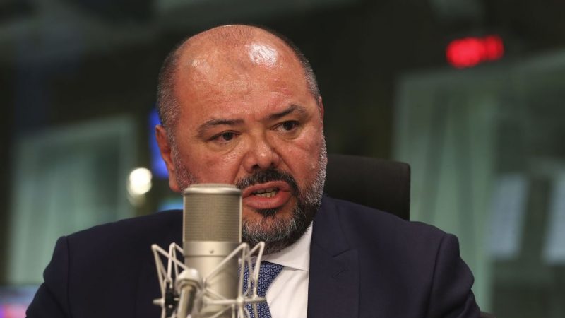 Auxílio para taxistas e caminhoneiros terá duas parcelas em agosto