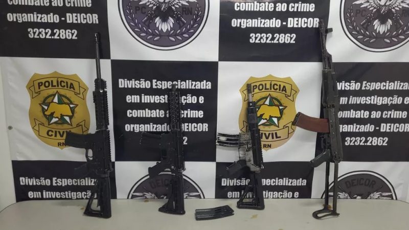 Polícia Civil apreende quatro fuzis enterrados em sítio no interior do RN