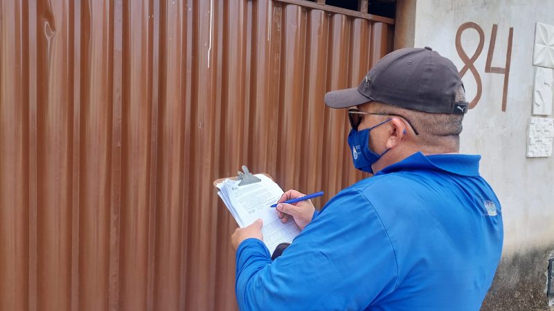 Caern entrega comunicados sobre ligações na rede de esgoto em Mossoró
