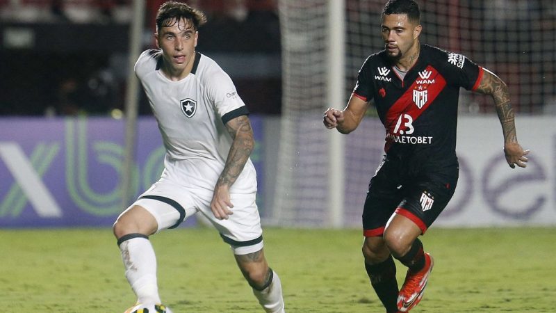 Botafogo busca recuperação no Brasileiro contra o Atlético-GO em casa