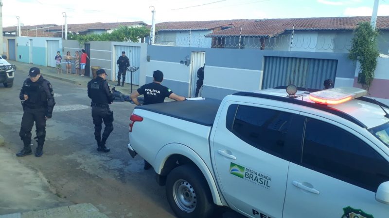 Dois homens são mortos a tiros dentro de casa no Bosque dos Pássaros em Mossoró RN