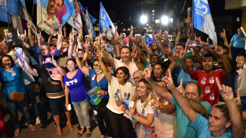 Beto faz caminhada no Abolição em Mossoró; mais um bairro contemplado com melhorias por ação do mandato