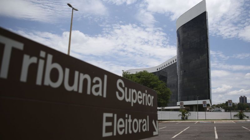 TSE proíbe porte de arma nos locais de votação durante eleições