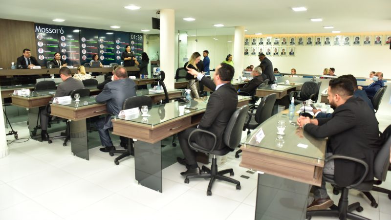 Vereadores apresentam quase 300 emendas ao Orçamento