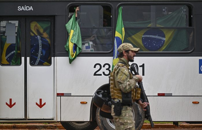 PRF apreende 55 ônibus envolvidos em atos golpistas