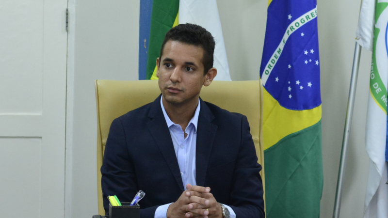 Prefeito rebate boatos que circulam em grupos de WhatsApp