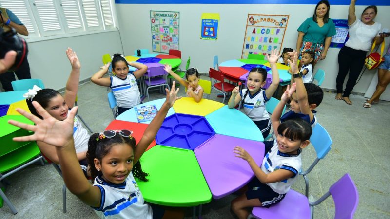 UEI do bairro Bom Jesus é entregue à comunidade completamente revitalizada
