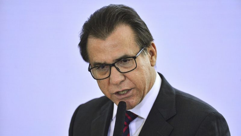 Ministro do Trabalho pedirá fim de novos pedidos de saque-aniversário