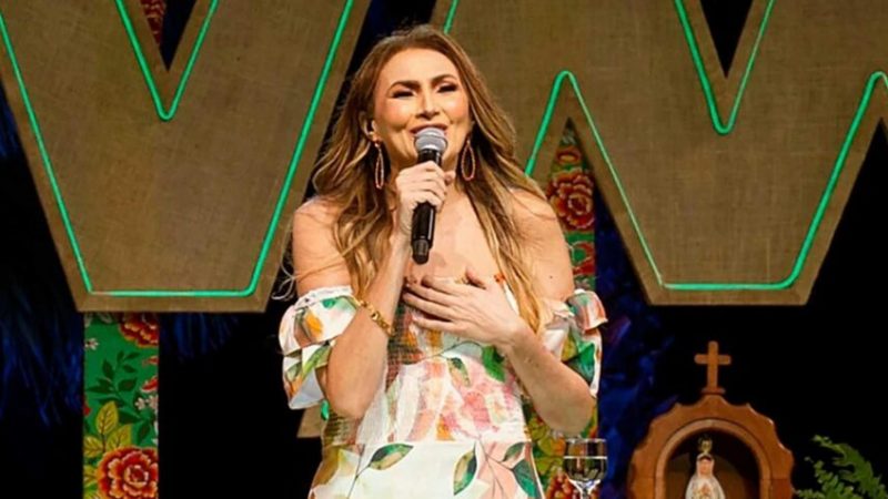 Morre a cantora e compositora Rita de Cássia