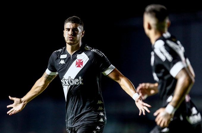 Pedro Raul marca dois e Vasco goleia o Boavista no Carioca