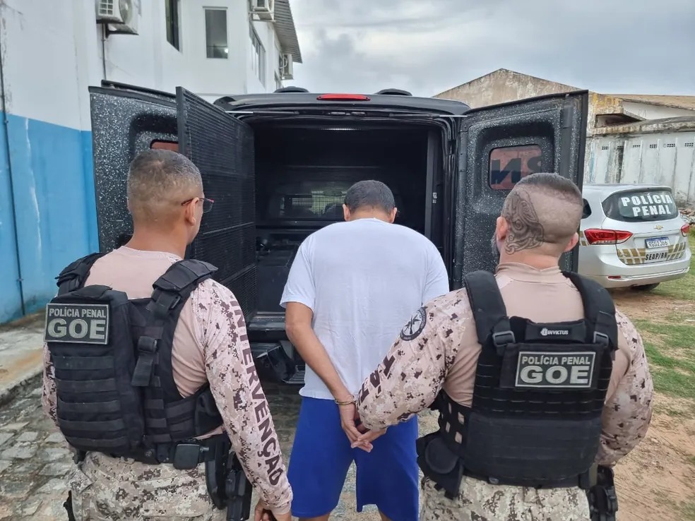 Preso suspeito de envolvimento em ataques no RN é transferido e visitas em penitenciárias são suspensas