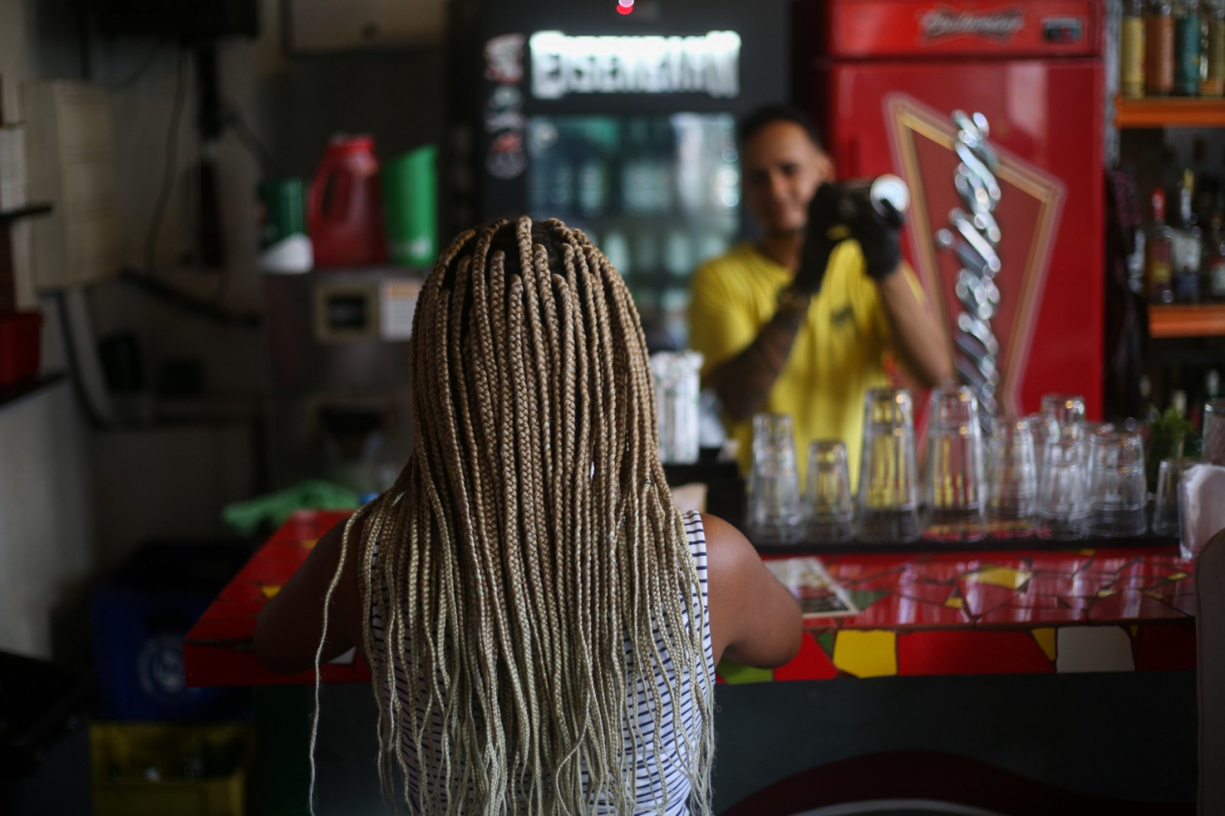 Câmara aprova projeto de proteção à mulher em bares e casas noturnas