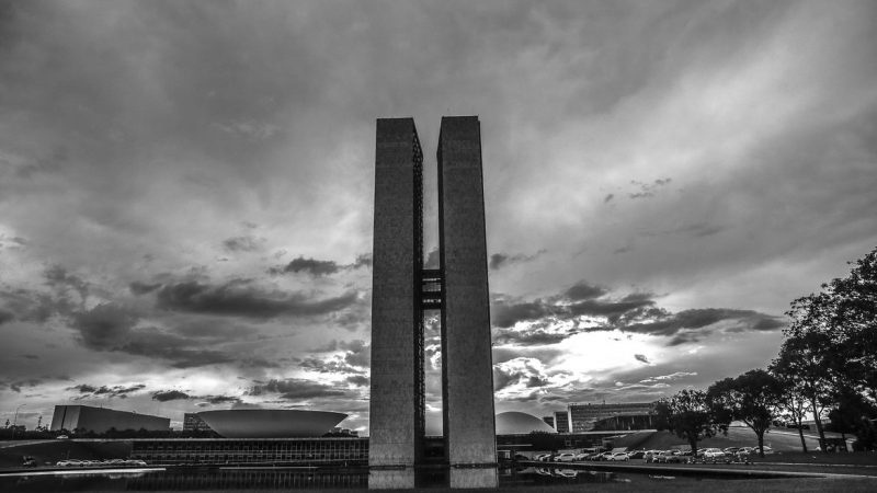 Câmara aprova pensão especial para filhos de vítimas de feminicídio