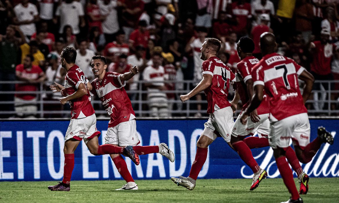 Copa do Nordeste: Rafael Longuine garante vitória do CRB sobre o ABC