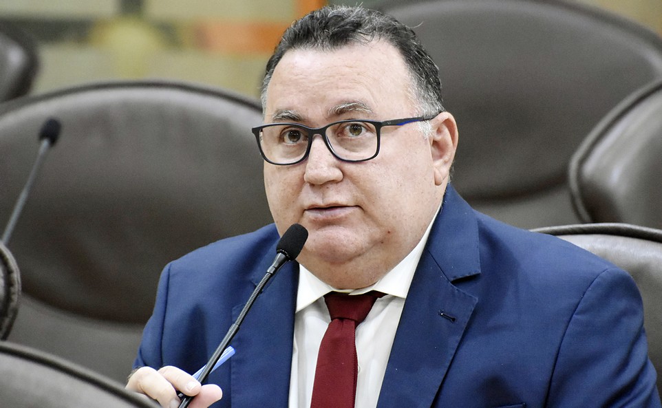 Dr. Bernardo cobra cirurgias eletivas em Mossoró e a construção de um hospital municipal.