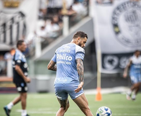 Tentando melhorar na classificação, Santos e Vasco jogam na Vila