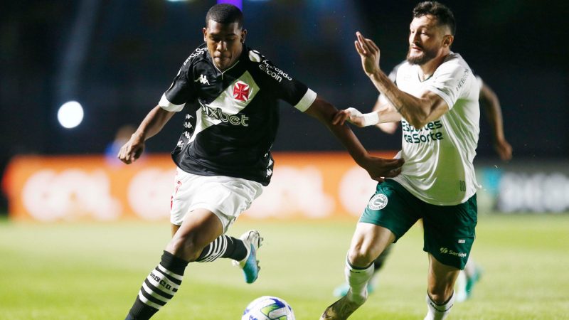 Lutando contra o rebaixamento, Vasco e Goiás se enfrentam na Serrinha
