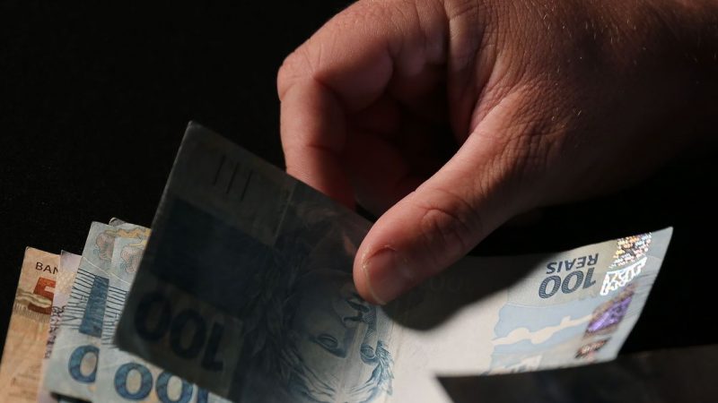 Quatro estados ultrapassam limite de gastos com funcionalismo