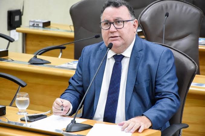 Deputado Doutor Bernardo é escolhido Parlamentar do Ano de 2023 na Assembleia Legislativa