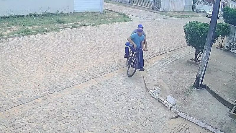 Vídeo mostra presos de bicicleta após fuga de presídio na Grande Natal