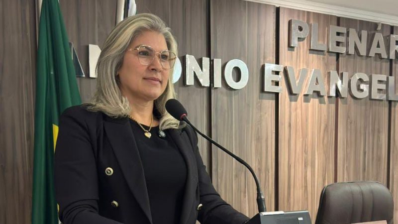 Vereadora Lúcia Bessa cobra explicações da Neoenergia Cosern sobre constantes quedas de energia em Doutor Severiano