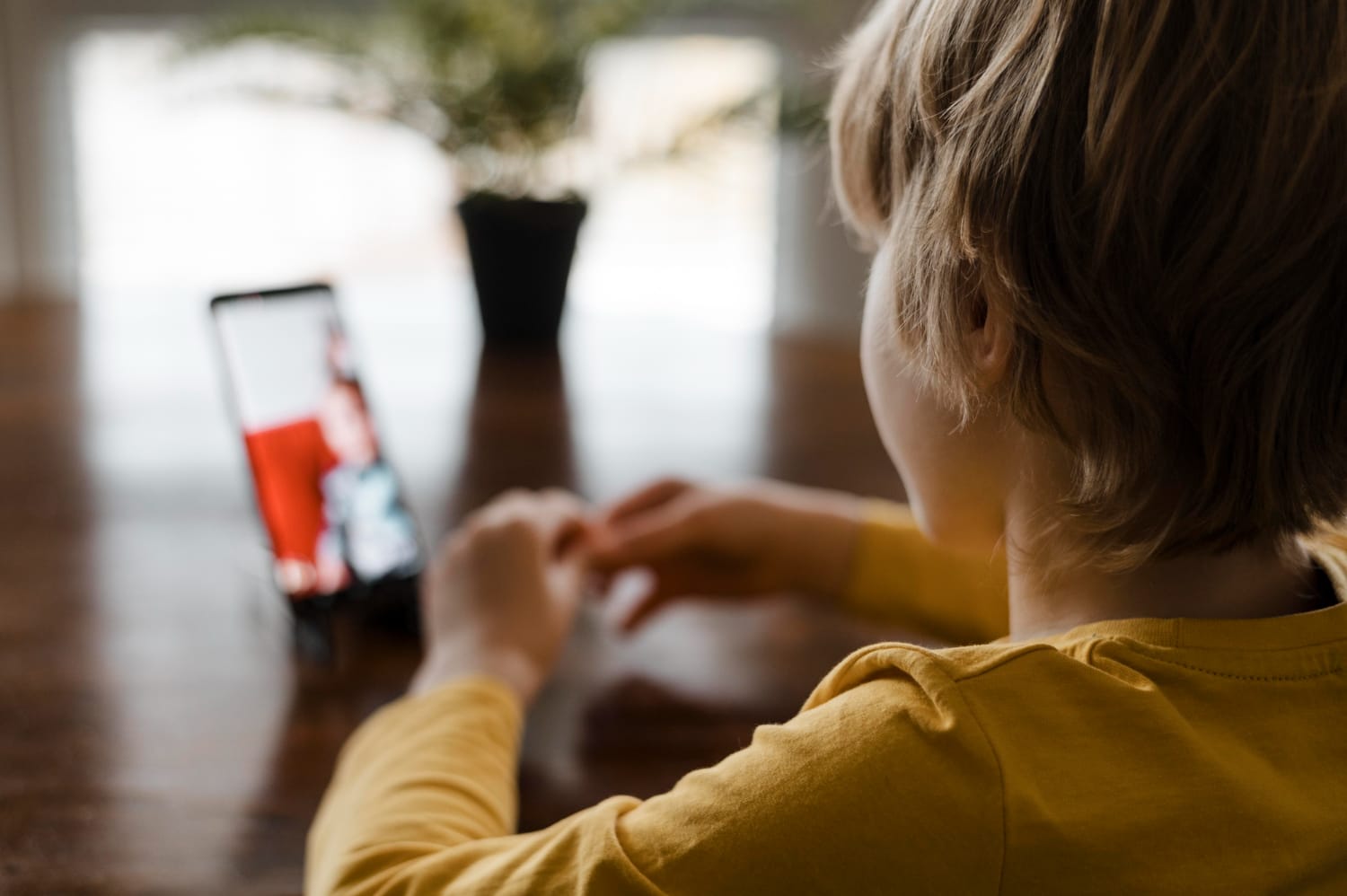 Férias e telas: como equilibrar o uso de eletrônicos na infância