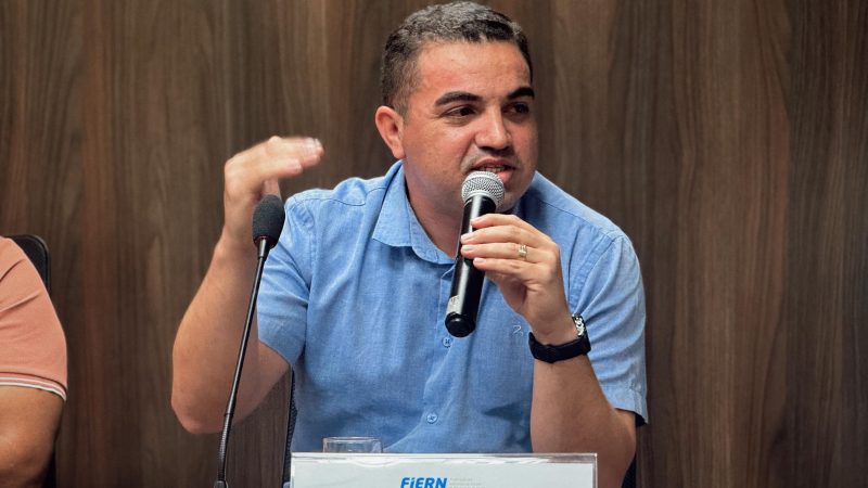 Prefeito Kênio assina acordo para atrair empresas e impulsionar economia de Serra do Mel