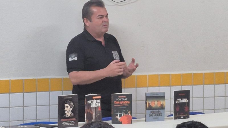 Policial penal e escritor realiza palestra na Escola Valdomiro Viana no Vale do Apodi