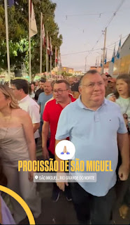 Dr. Bernardo prestigia procissão em São Miguel, RN.