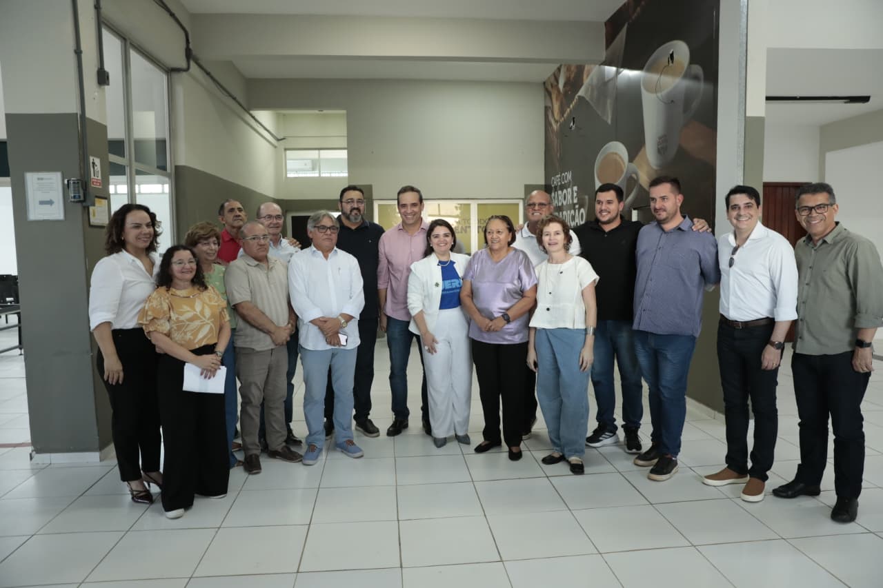 Com a presença dos presidentes de Potiguar e Baraúnas, governadora Fátima Bezerra anuncia construção de estádio em Mossoró
