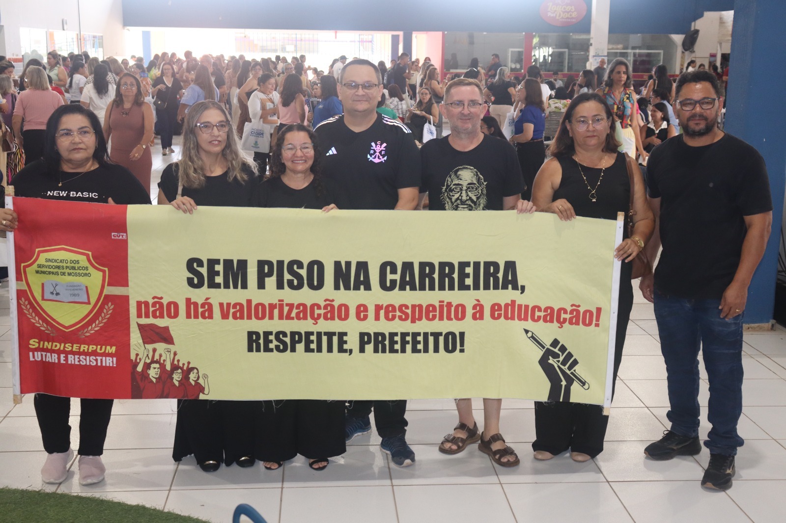 Sindiserpum realizará assembleia com professores no dia 25 quando será votado indicativo de greve