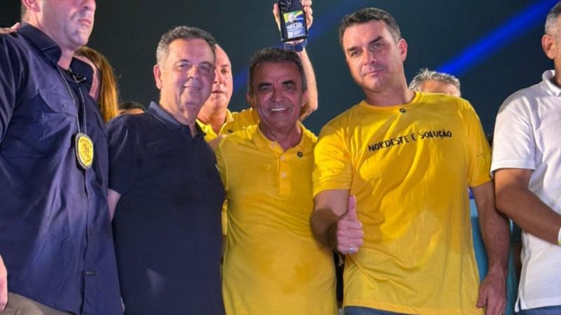 Jorge se une a Flávio Bolsonaro e Álvaro Dias em ato que consolida palanque do PL no RN
