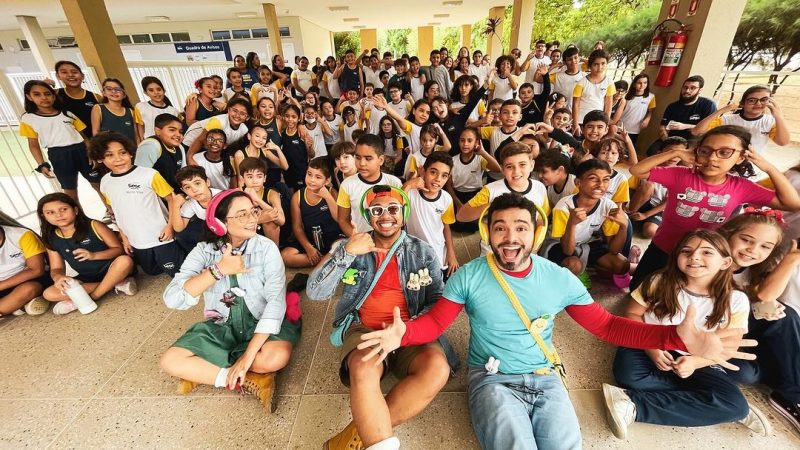Projeto Escola leva espetáculo “Rádio Brincante” a alunos de instituições de ensino de Mossoró