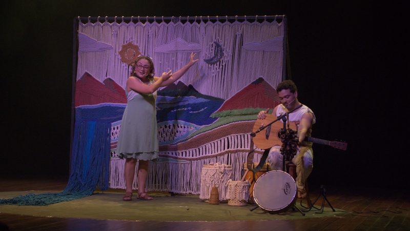 Cia. Pão Doce de Teatro apresenta espetáculo na Escola Sesc Mossoró em celebração à Semana do Livro