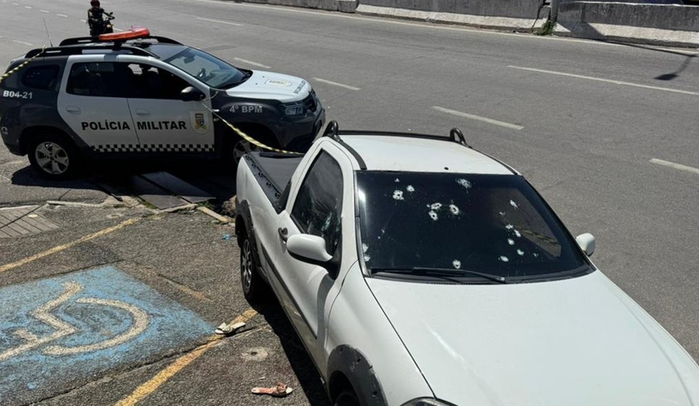 Suspeitos morrem após perseguição e troca de tiros com a PM na Avenida Tomaz Landim em Natal