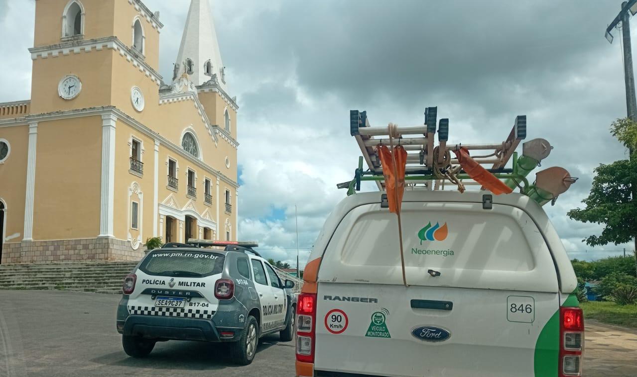Neoenergia Cosern desativa 54 “gatos” em dois bairros de Ceará Mirim