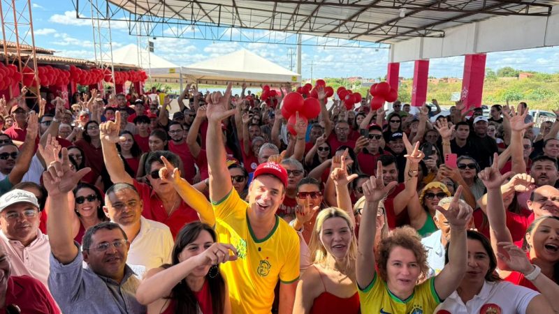 Cadu de Lula é recebido por Felipe Menezes e grande grupo de apoiadores em Lajes
