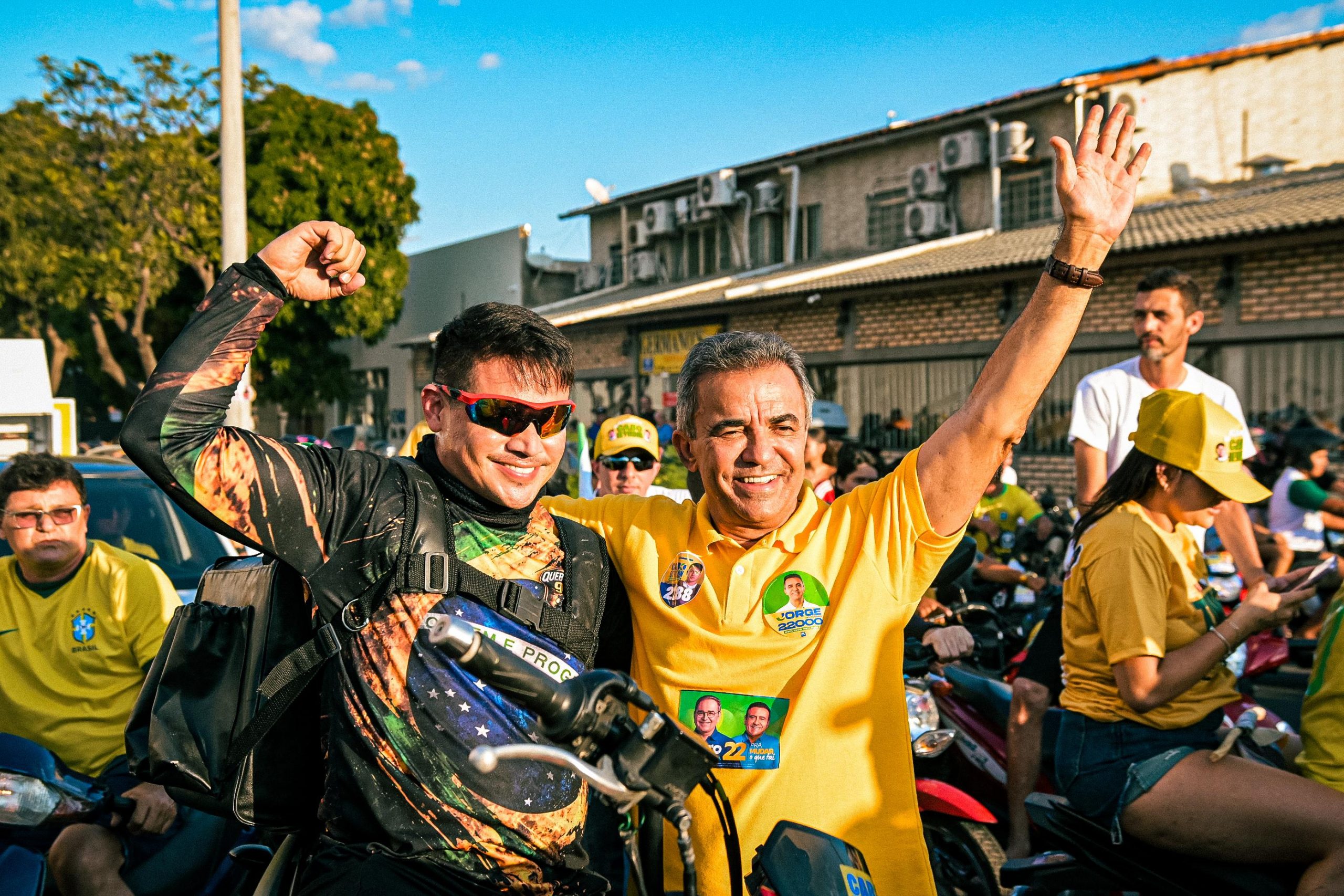 Cabo Deyvson e Jorge abrem campanha em Mossoró e mostram força em grande motociata