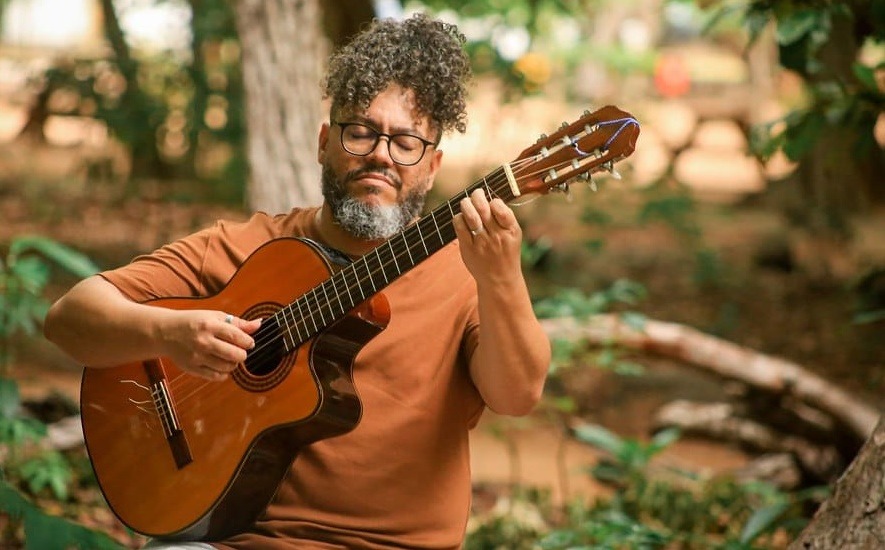 Músico potiguar Iury Matias realiza série de oficinas gratuitas de violão e concerto esta semana em Mossoró